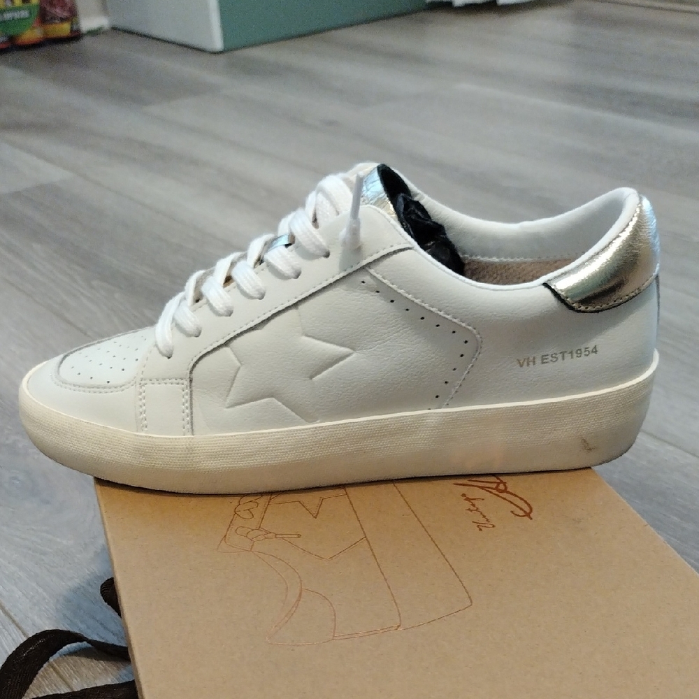 Vintage Havana Cream and Gold Women's Shoes - Picture 13 of 16